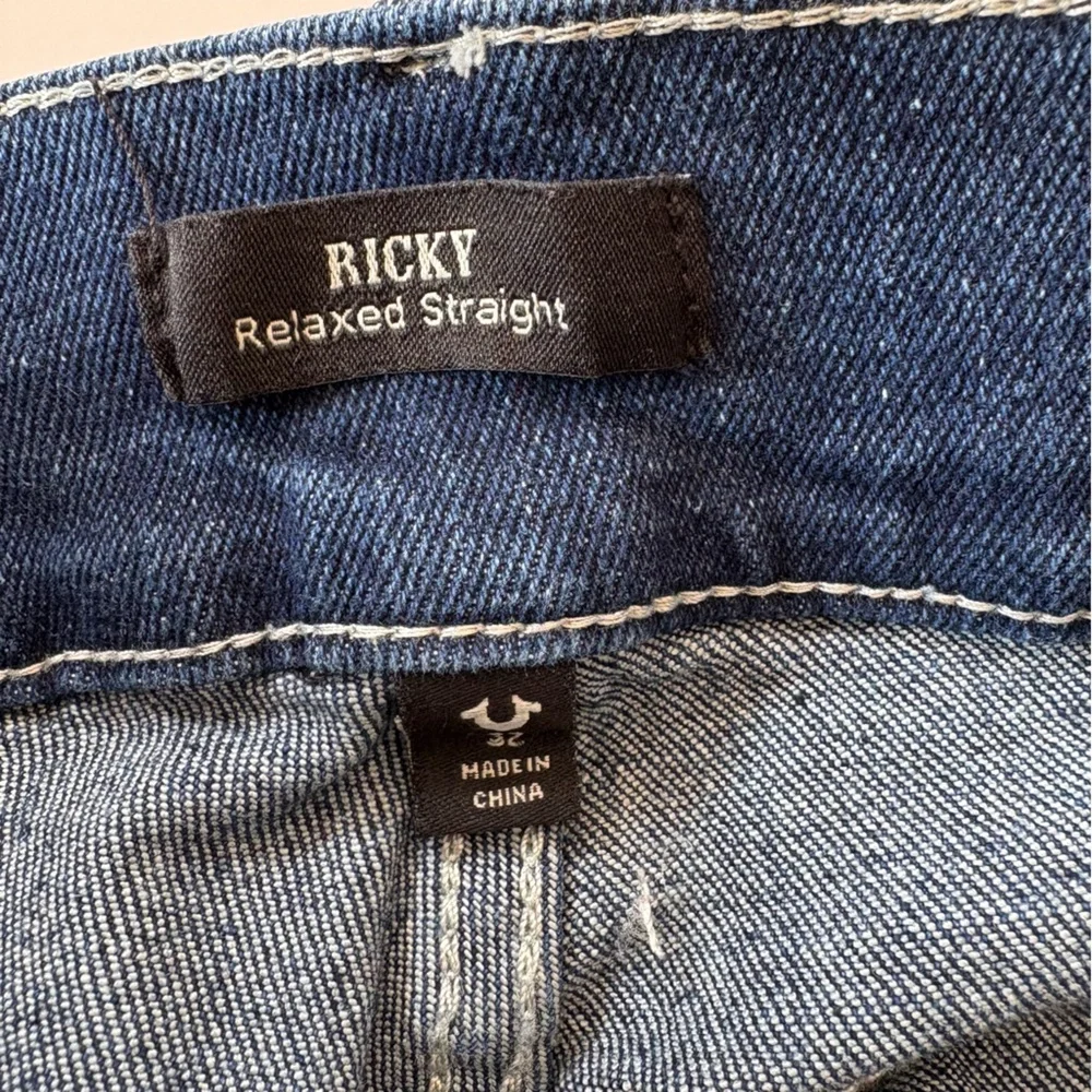 True Religion || Ricky Straight Jeans Flap Pocket in Medium Flake Blue 32x34 NWT